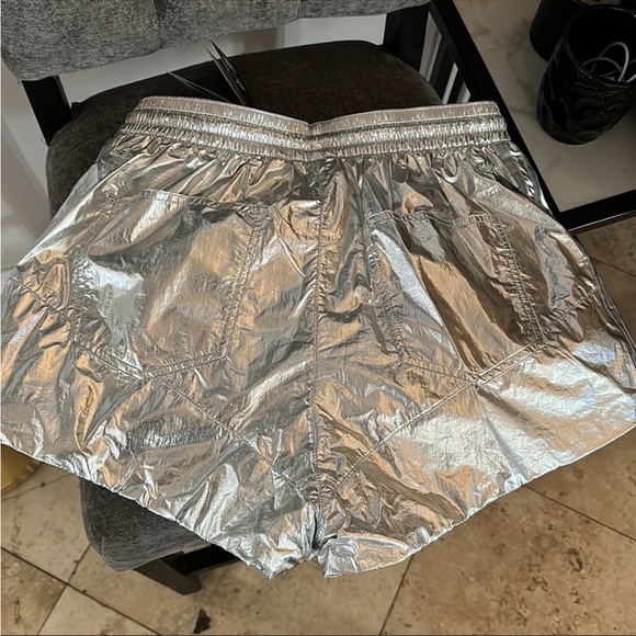 Ivy park ivytopia adidas shorts nwt 2X - Picture 2 of 5